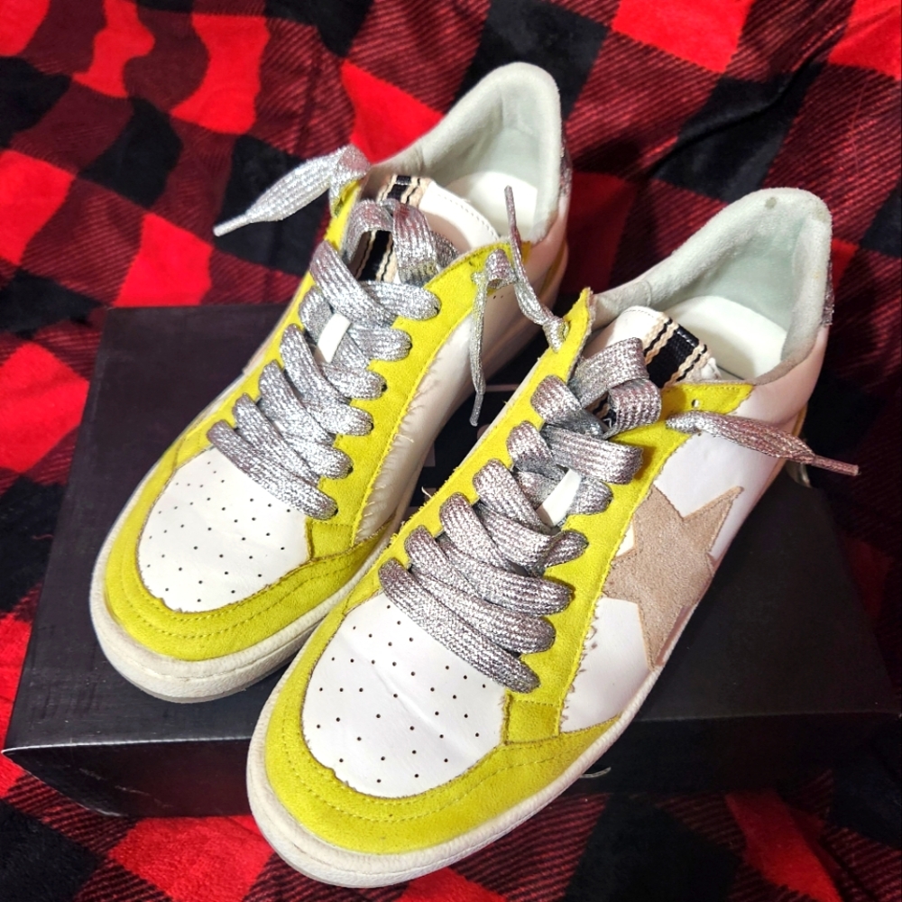 Shu shop sz 7 hardly worn.